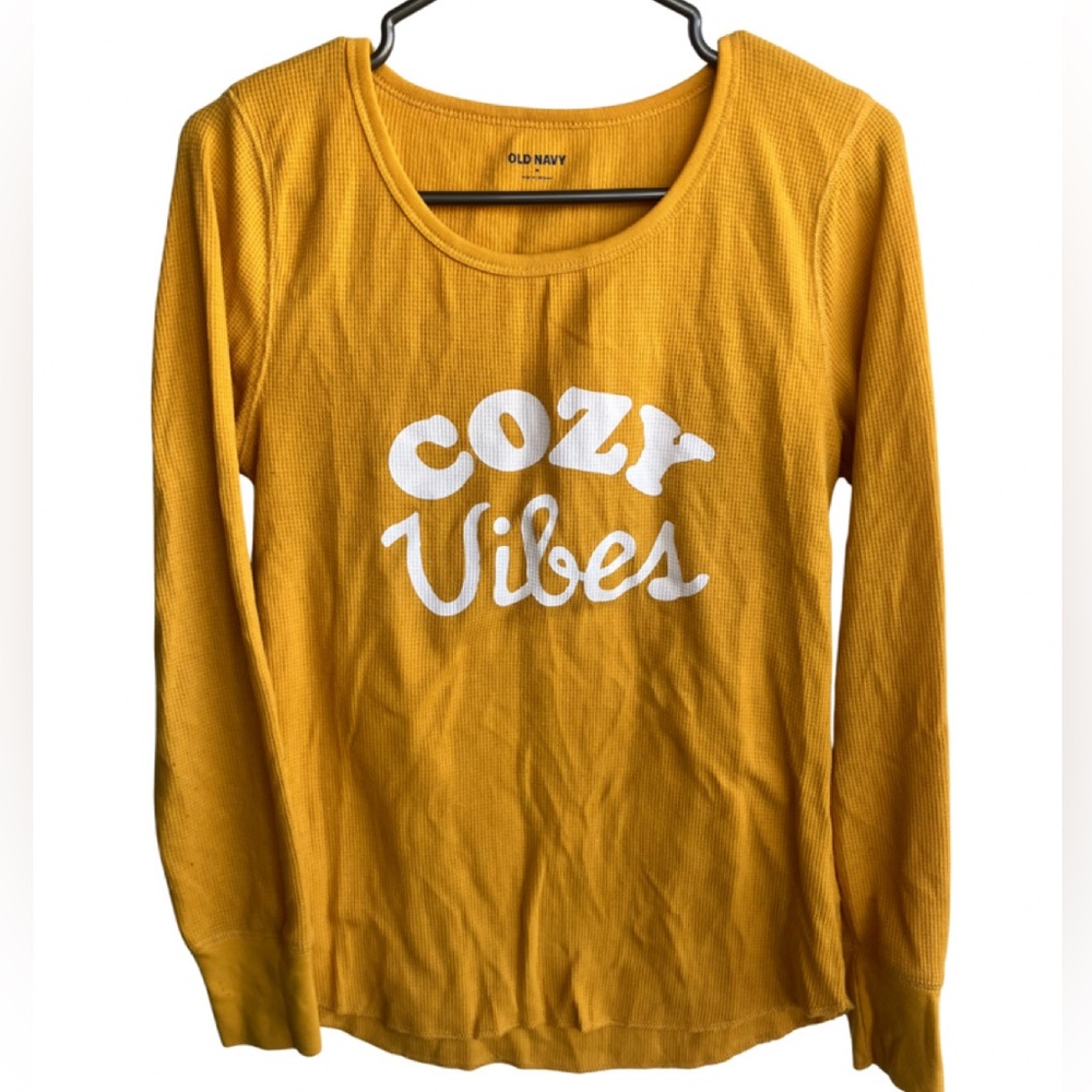 Mustard yellow waffle knit shirt medium